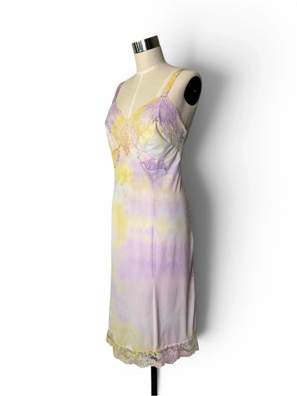 Vintage 60s Lavender & Yellow Lace Trim‎ Slip Dress